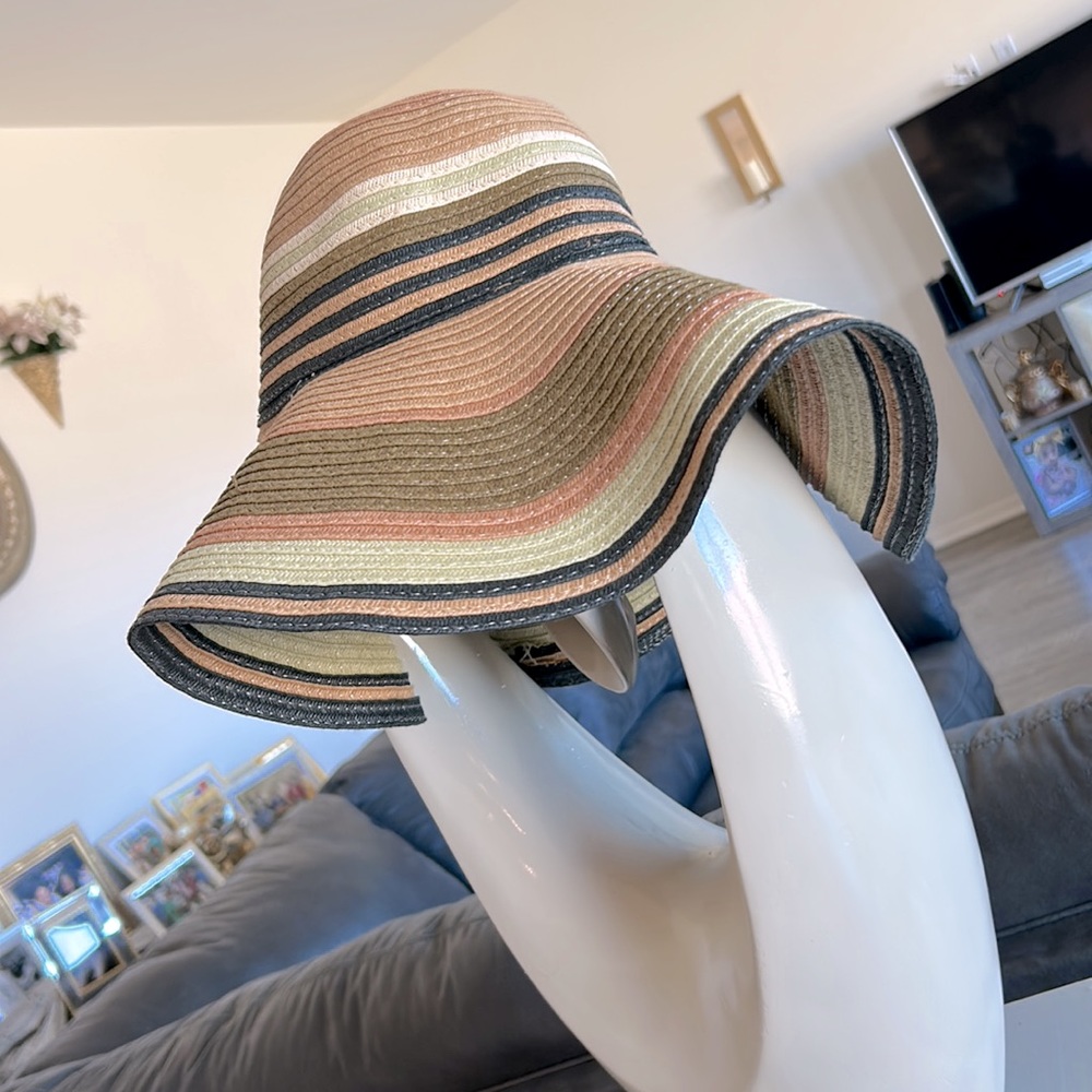 Jessica Simpson Large Floppy Hat